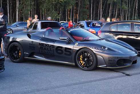 Grå metallic Ferrari F430 Spider stulen i Åkersberga norr om Stockholm